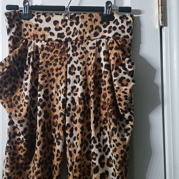 DGNY cheetah print leggings with pockets Sz L NWOT - Picture 4 of 8